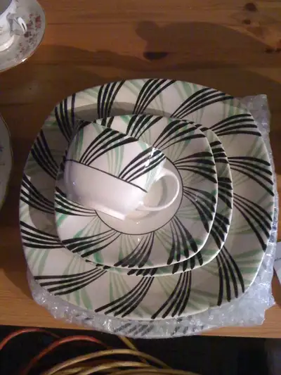 set de vaisselle de style art déco