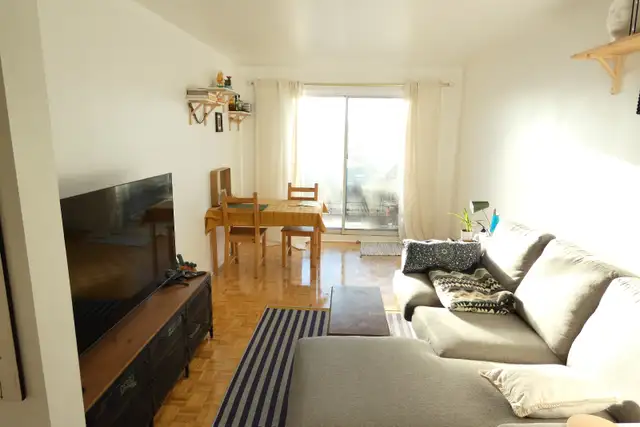 Lease Assignment - 4.5-Room Apartment for Rent in Longueuil - Starting December 1st