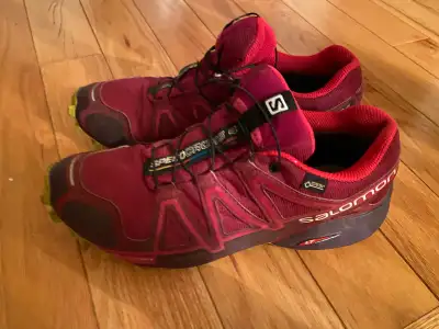 Salomon speedcross Goretex size 8.5-9, View more