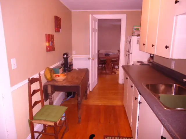 Nice Two Bedroom  - Ideal Location For Students in Long Term Rentals in Charlottetown - Image 4