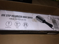  volumizer hair dryer and straightener/séchoir fer pour cheveux