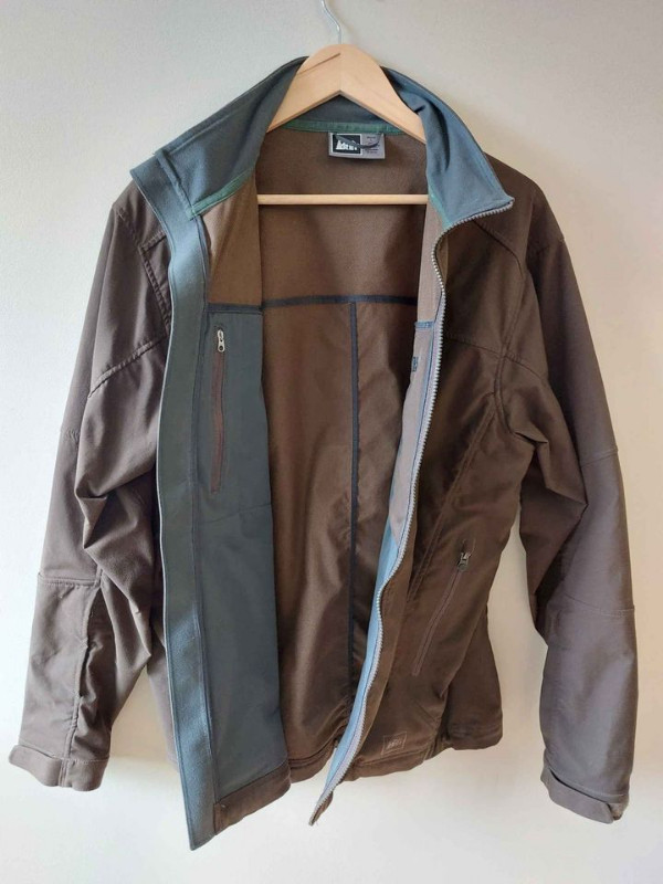 Softshell Jacket Manteau Coquille Souple Large Mens L REI dans Hommes  à Granby - Image 4