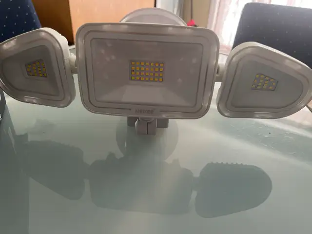 Meikee Motion Sensor Light in Outdoor Lighting in City of Toronto - Image 4