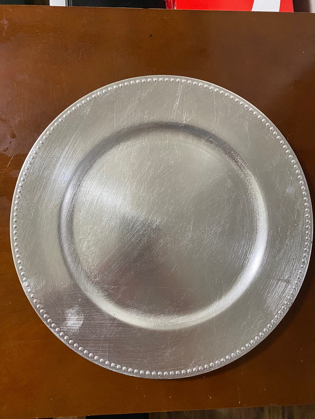 Silver Decorative Charger Plate [Wedding Decor] | Home Décor & Accents |  Hamilton | Kijiji