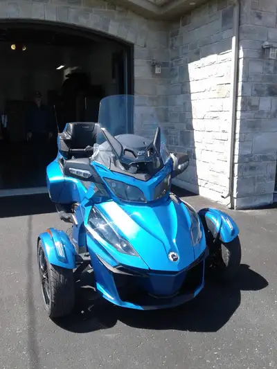 Spider Can-am 2018 RPM Parfaite condition pneus avant et arrières neufs . Tel: 819 606 0356