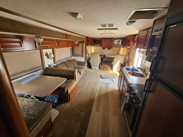 2004 motor home in RVs & Motorhomes in Grande Prairie - Image 6