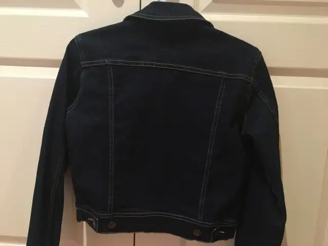 Blue Jean Jacket in Women's - Tops & Outerwear in Laval / North Shore - Image 4