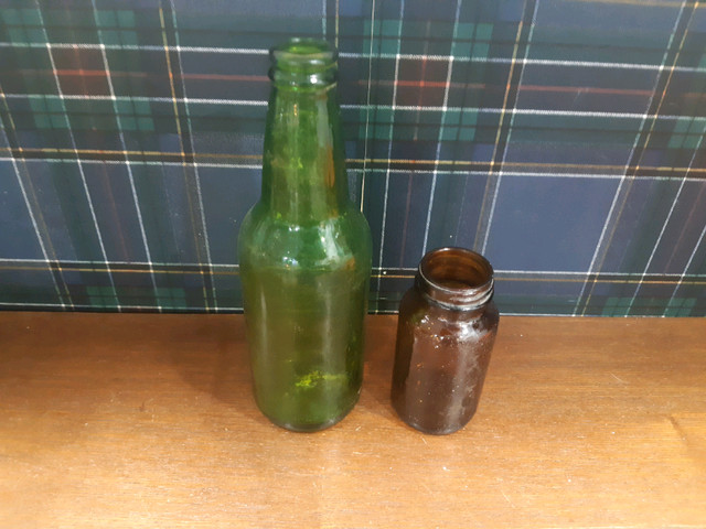 Lot de 10 bouteilles vitre pot masson antique  dans Art et objets de collection  à Granby - Image 3