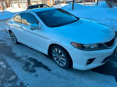 2013 Honda Accord EXL Coupe 2 doors. Manual. Mint condition