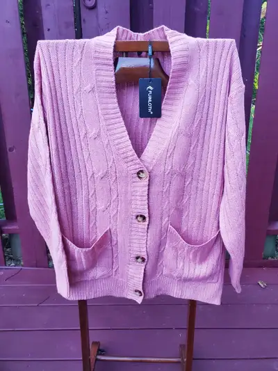 Sweater long sleeve with pocket and buttons, View more