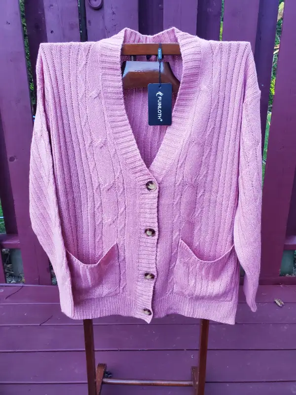 Sweater long sleeve with pocket and buttons628637320391691224