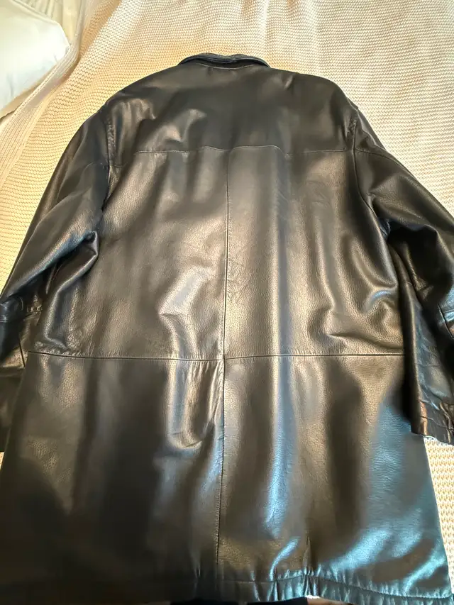 Men’s Danier Leather Coat. Black. XL in Men's in Oshawa / Durham Region - Image 4