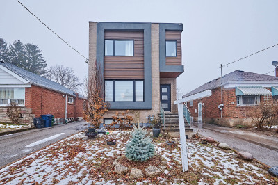 Stunning Custom Built 4 Bed + 4 Bath Close to Downtown Toronto