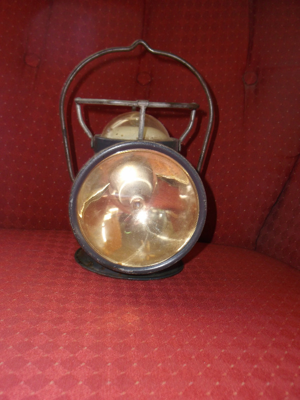 Antique Delta Carriage or Railroad Light / Lantern- OFFER? in Arts & Collectibles in Bridgewater - Image 3
