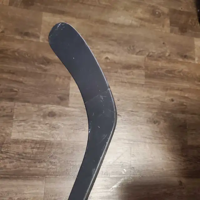 New Kids  Jr. SHER-WOOD Composite Hockey Stick in Hockey in Barrie - Image 7