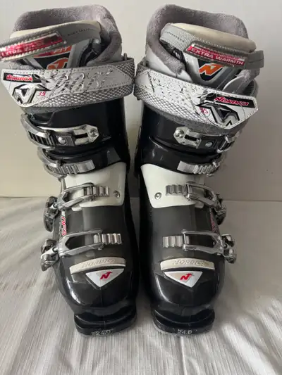 SKI BOOTS, ALPINE DOWNHILL, WOMAN, YOUTH, SIZE 6 USA , MONDO 24,, View more