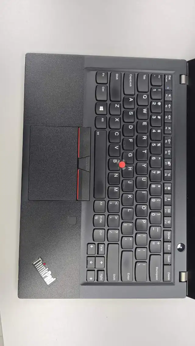 Lenovo ThinkPad T490s in Laptops in City of Toronto - Image 5