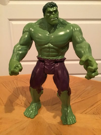 Figurine Hulk.