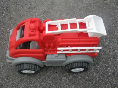 Grosse Voiture pour Enfant. Vendu en lot ou séparément. Informations et Prix sur demande. Bonne cond...