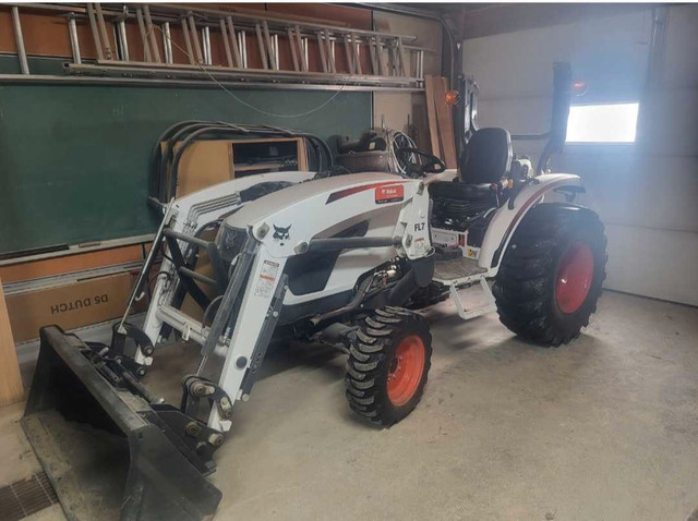 2022 CT 2025 hydrostat transmission BOBCAT TRACTOR WITH BUCKET!  in Other in Regina