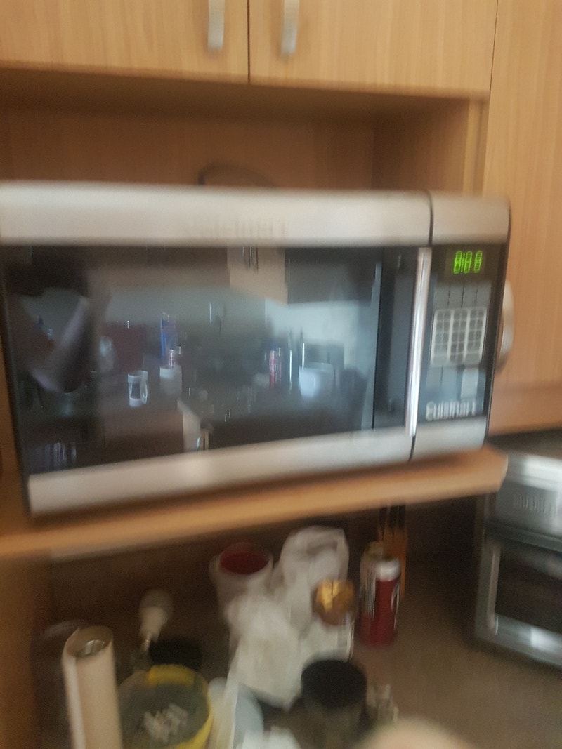 Cuisinart microwave gray in perfect condition Fours à microondes et