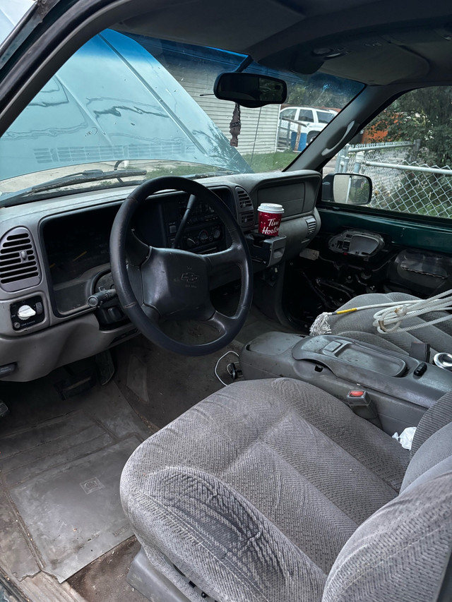 1998 CK 1500 pickup in Cars & Trucks in Edmonton - Image 4