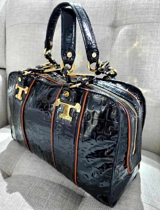 Tory Burch bag in Women's - Bags & Wallets in Granby - Image 2