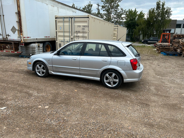 2003 Mazda protege hatch back in Cars & Trucks in Edmonton - Image 2