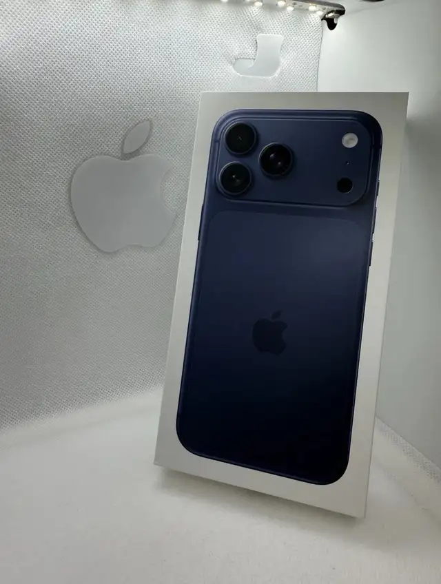 iPhone 17 pro max 2TB in Cell Phones in Delta/Surrey/Langley - Image 4