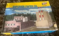N Scale Walthers Surerior Paper Co.