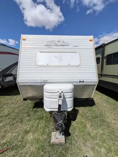 ***2005 Jayco BHS29 Up For Sale*** Comes with a kitted out kitchen to keep you eating like home -Nic...