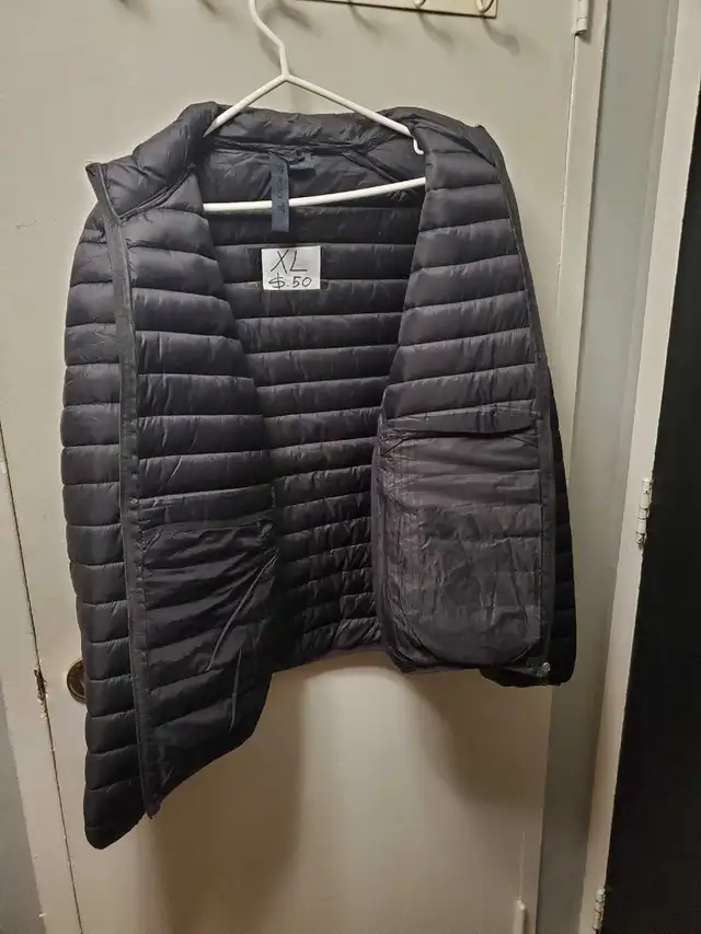 Men's Puffer Black Jacket New in Men's in Mississauga / Peel Region - Image 3
