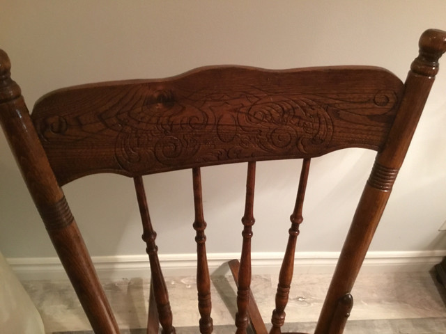 Vintage/antique rocking chair in Chairs & Recliners in Norfolk County - Image 2