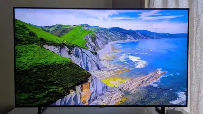 Samsung Q80R 4K QLED TV - Excellent Condition , View more