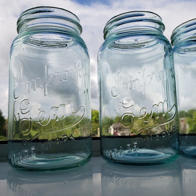 Antique Aqua Sealers Mason Jars in Arts & Collectibles in Saskatoon - Image 2
