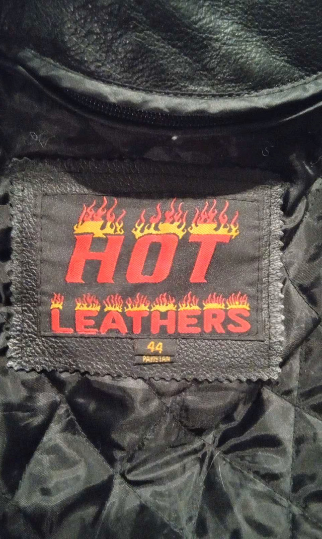 Leather motorcycle jacket  in Men's in Portage la Prairie - Image 4