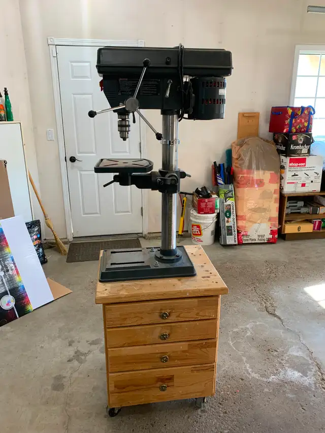 CRAFTSMAN PROFESSIONAL MOTORIZED 13 INCH BENCH MODEL DRILL PRESS