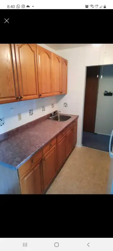 Large two bedroom apartment Carleton Place. No pets no smoking.