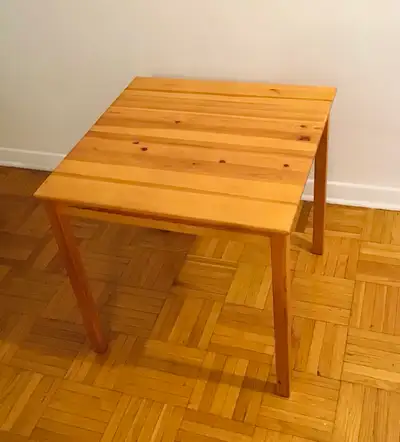 Table en bois de pin / Pine Wood Table, View more