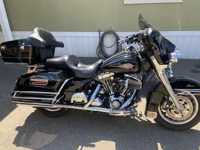 One owner bike in excellent condition. Bought and serviced by local dealer . Stage 1 with Vance and...
