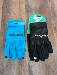 Mountain bike Cycling gloves, size M NEW. 