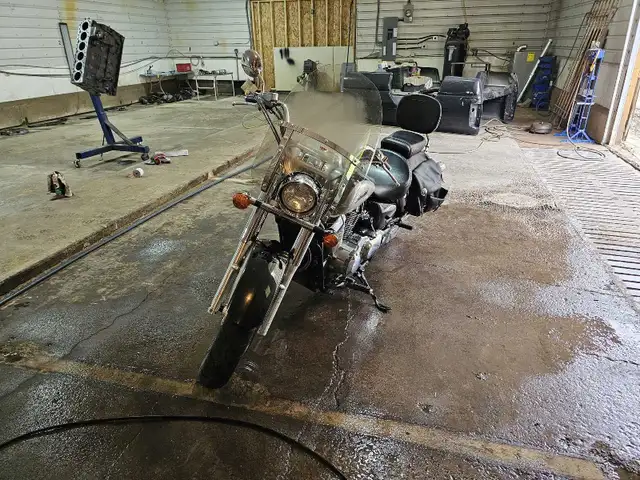 2004 honda shadow 750 in Other in Edmonton - Image 4