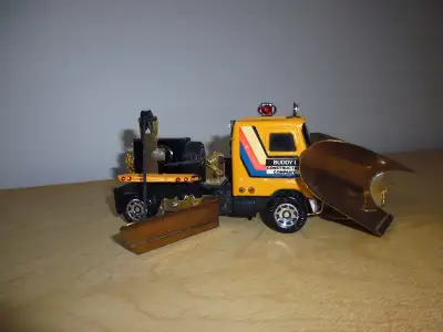 Camion avec chasse neige 1945 , 5 `long réplique exact téléphone entre 12h et3h après -midi