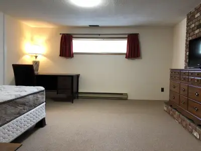 A Private Room for a female, BCIT, Metrotown, Brentwood, move in
