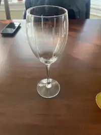 Wine glass x 4