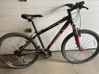 Specialized Rockhopper Mountain Bike 16 inch frame 26 inch wheels 27 speed. Message if interested
