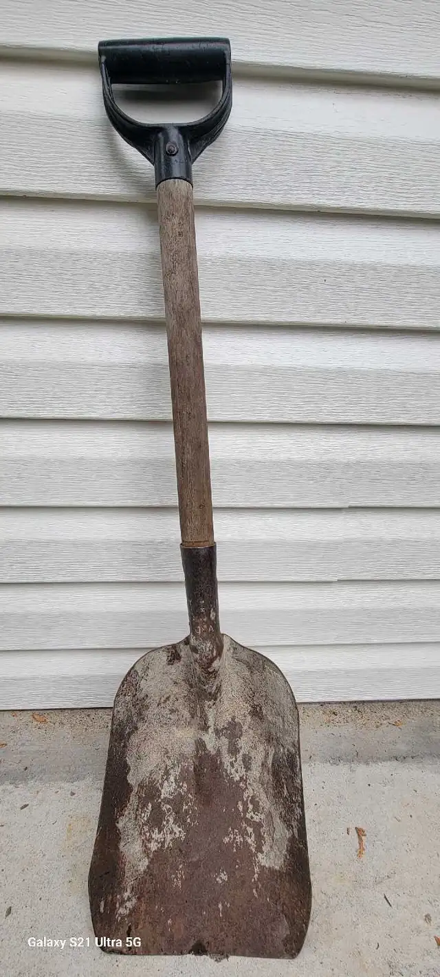 Garden Shovel in Hand Tools in St. Catharines - Image 2