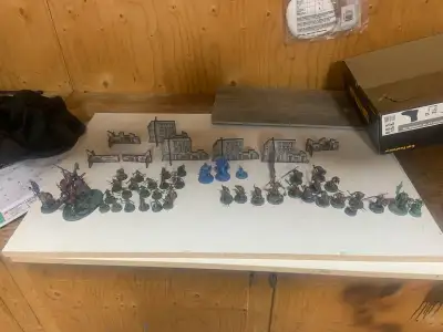 A swamcalla shaman Killaboss on ganshtoff Man skewer boltboyz Hobgrot slittaz Gutrippaz Kruleboyz Ki...