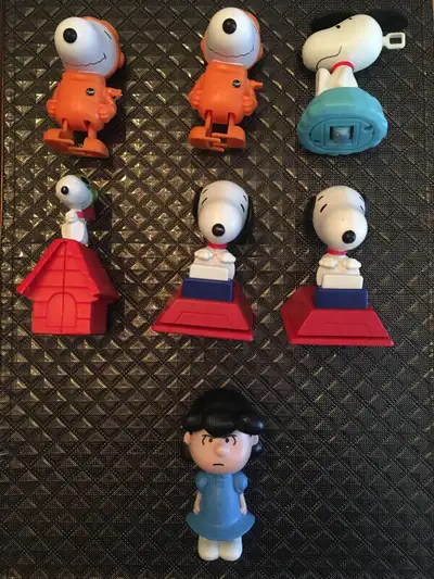 15 figurines Snoopy/Peanut McDonald’s 2015-18 pour collection, View more