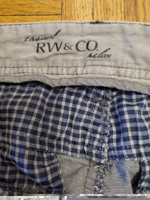 Boys Shorts Size 31 in Kids & Youth in Mississauga / Peel Region - Image 4